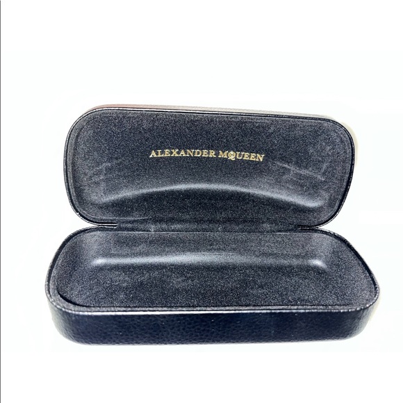 NEW ALEXANDER MCQUEEN SUNGLASS CASE - Picture 3 of 3